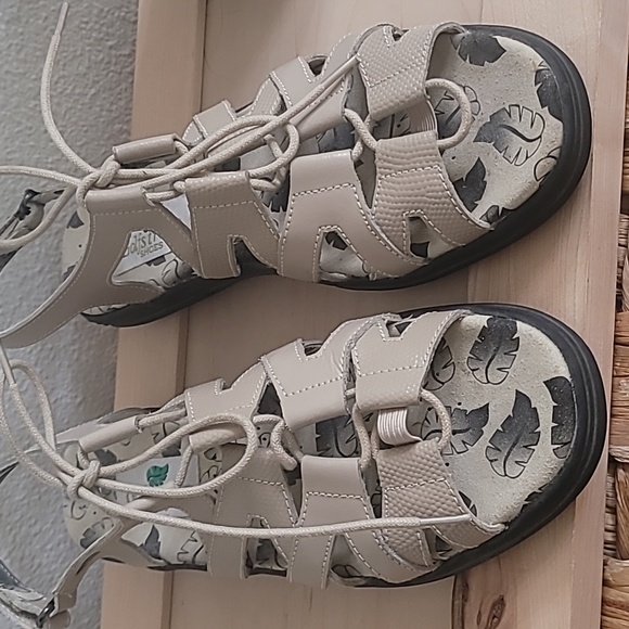 🌿 GOLFSTREAM  STRAPPY SANDALS 🌿 - Picture 3 of 12